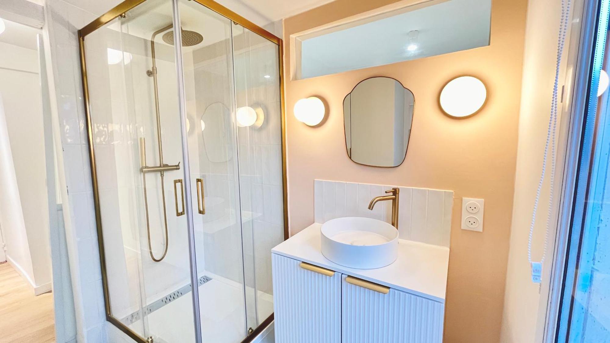 Appartement Charming Bright In Menilmontant Paris